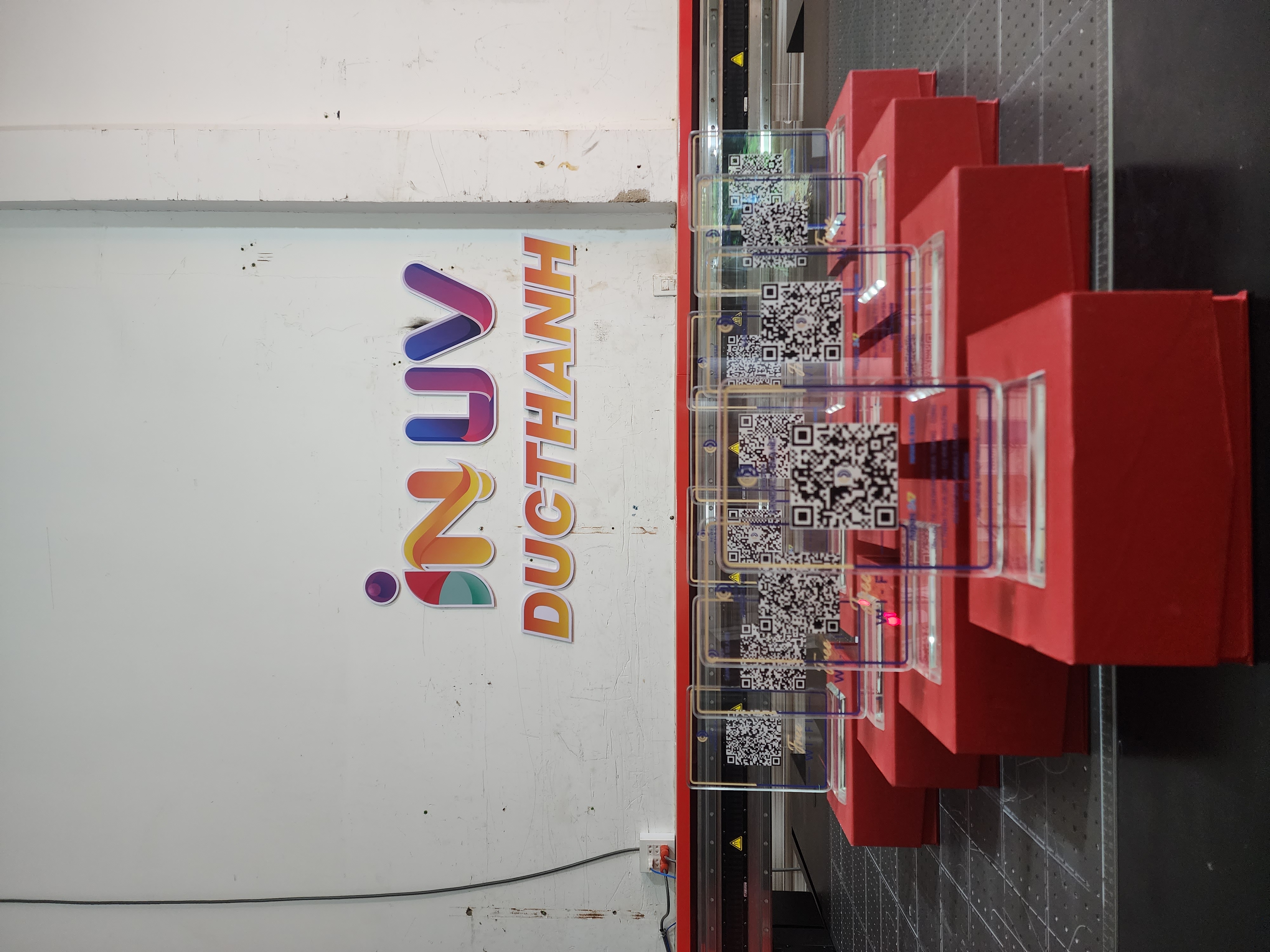 BẢNG QR THIẾT KẾ RIÊNG